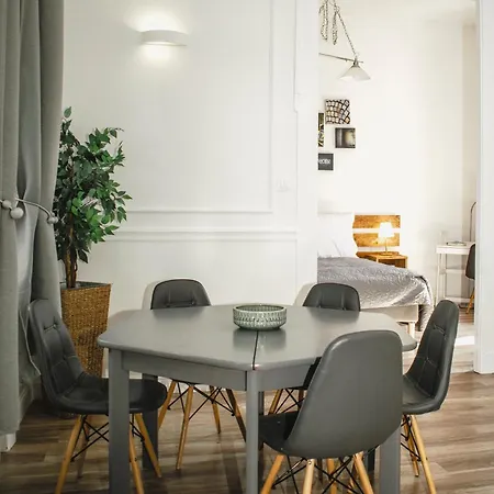 3 In The Beautiful Street Διαμέρισμα *