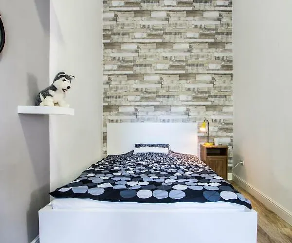 3 In The Beautiful Street