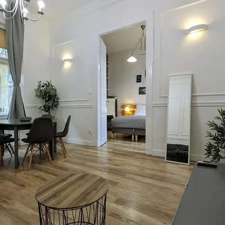 Apartman 3 In The Beautiful Street *