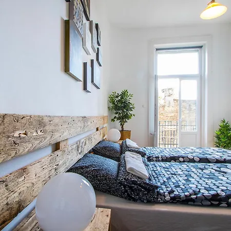 Apartman 3 In The Beautiful Street *
