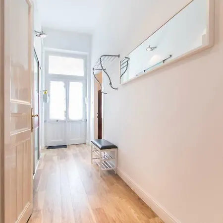 3 In The Beautiful Street Apartman Budapest